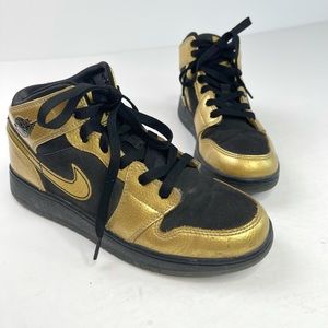 Nike Air Jordan Retro Mid 1 Youth